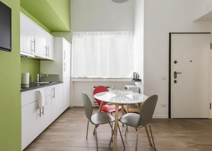 Up To - Citta Studi Milánó